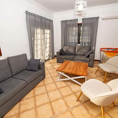 빌라 Casa Perelhal